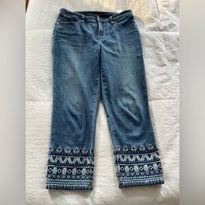 Chico’s Embroidered Jeans for Women size 8 girlfriend slim leg crop